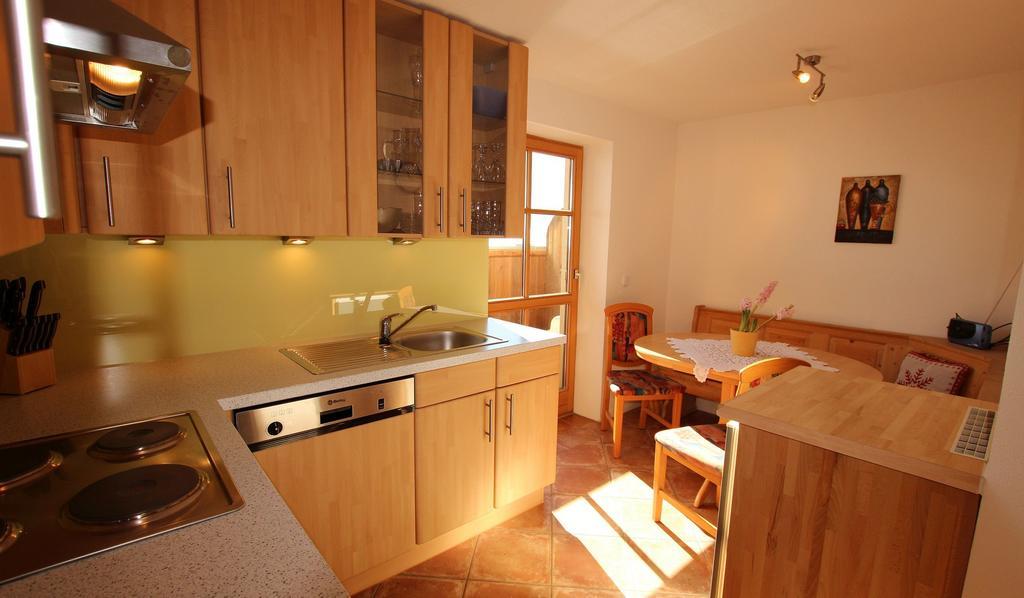 Appartement Valentin Ehrwald Habitación foto